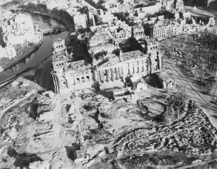 History: World War II photography, Berlin, Germany