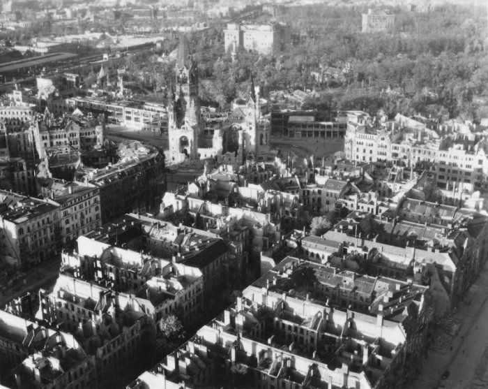 History: World War II photography, Berlin, Germany