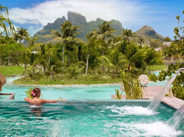 Four Seasons resort, Bora Bora, Society Islands, French Polynesia, Pacific Ocean