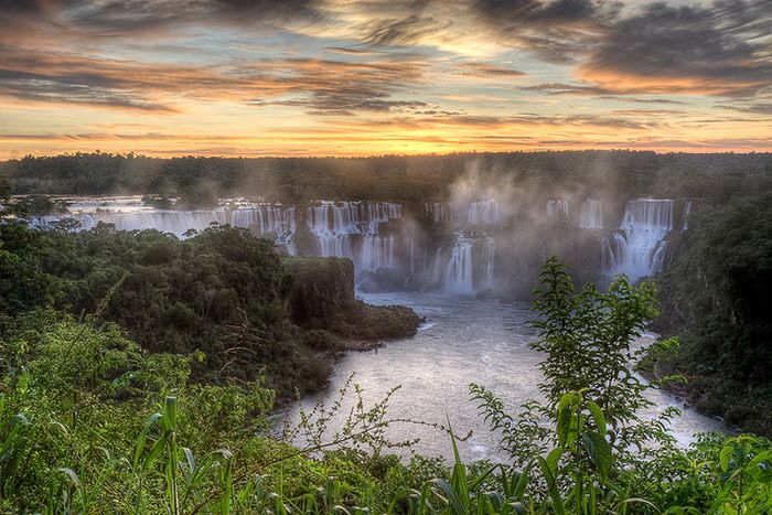 The Devil's Throat (Garganta do diablo), Iguazu river, Brazil, Argentina border