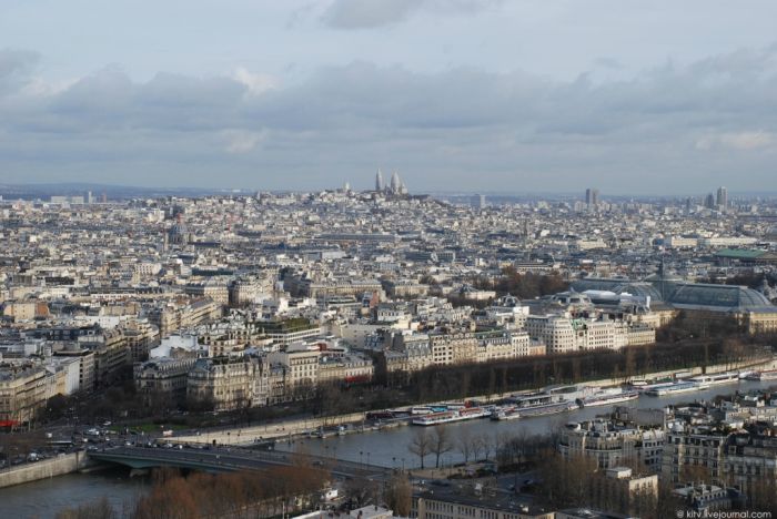 Bird's-eye view of Paris, France