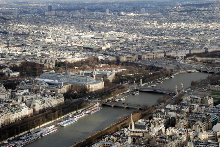 Bird's-eye view of Paris, France