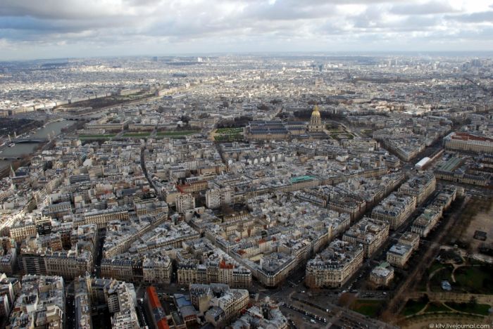 Bird's-eye view of Paris, France