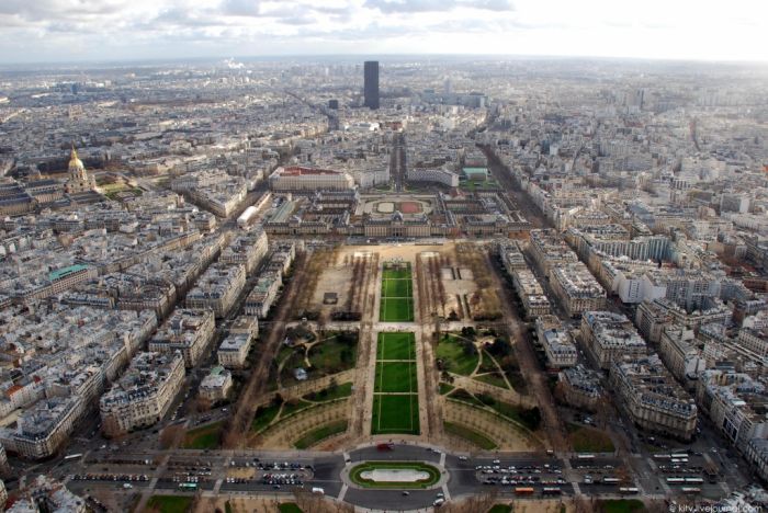 Bird's-eye view of Paris, France