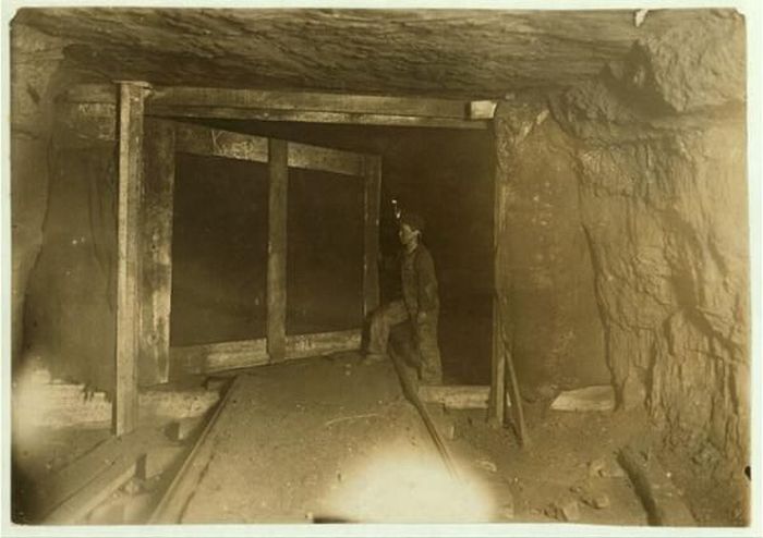 Child miners, 20th century, United States