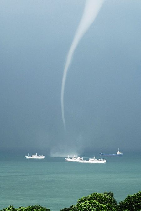 waterspout tornado