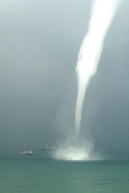 waterspout tornado