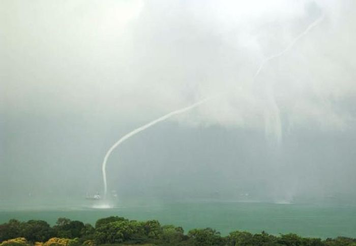 waterspout tornado