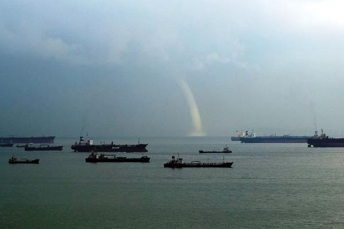 waterspout tornado