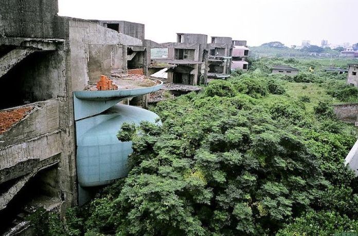 abandoned places around the world