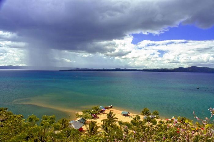 photos of beaches and shorelines