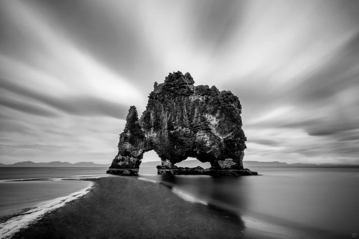 Dynosaur Rock Hvítserkur, Vatnsnes, Iceland