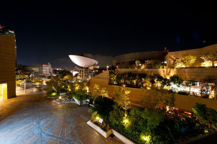 Namba Parks, rooftop tower gardens, Naniwa-ku, Osaka, Japan