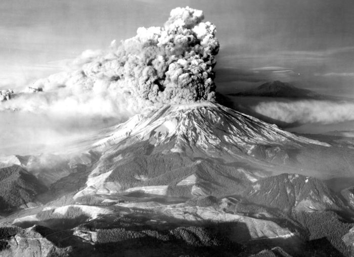 1980 Eruption of Mount St. Helens by Robert Emerson Landsburg