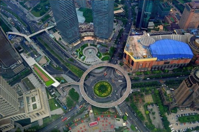 Lujiazui Pedestrian Bridge, Pudong district, Shanghai, China