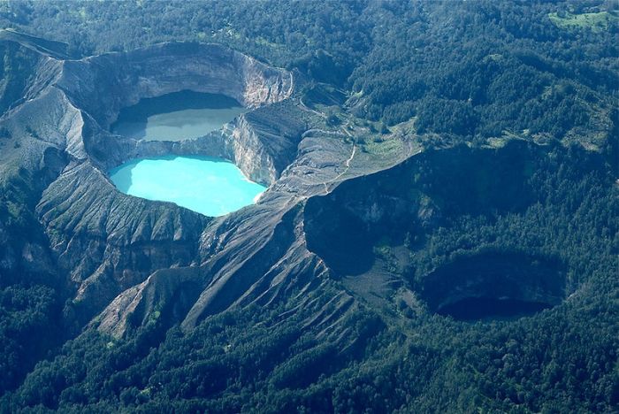 volcanic crater lake