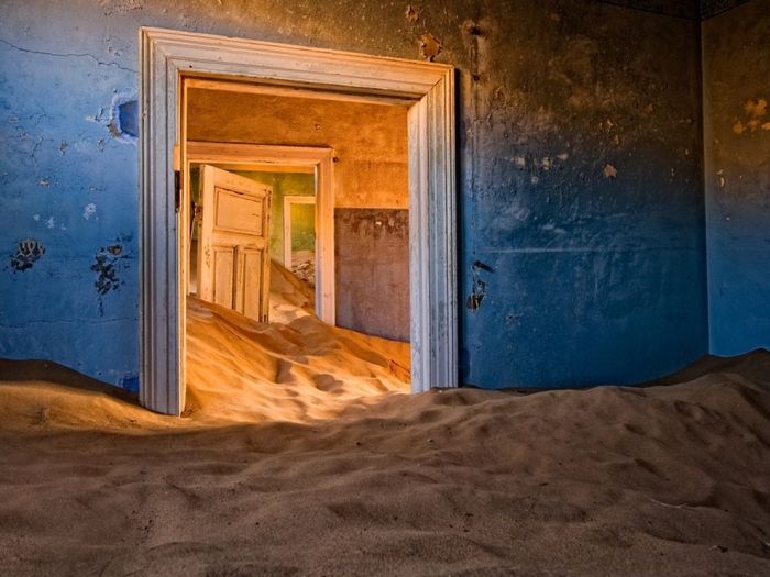 abandoned places around the world