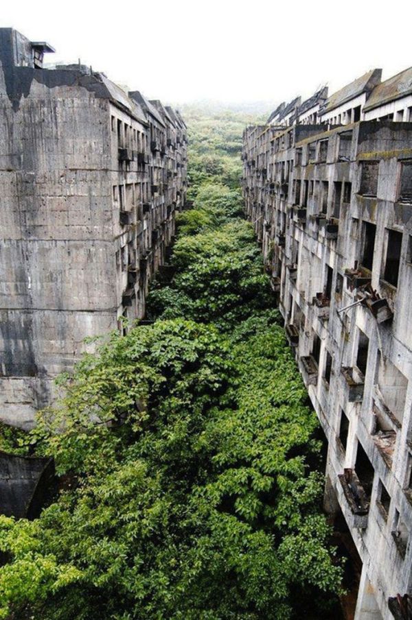 abandoned places around the world