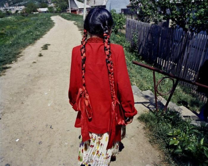 Life of gypsies by Joakim Eskildsen