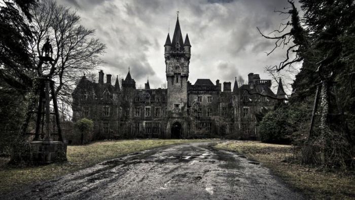 Château Miranda Castle, Celles, Namur, Belgium