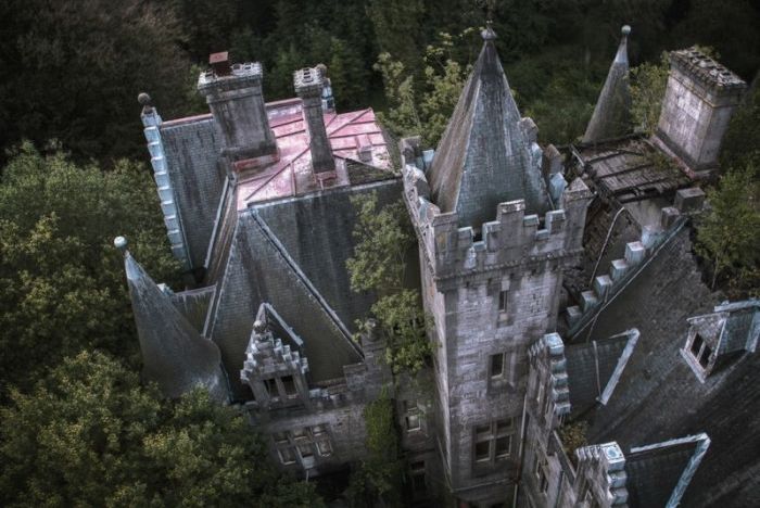 Château Miranda Castle, Celles, Namur, Belgium