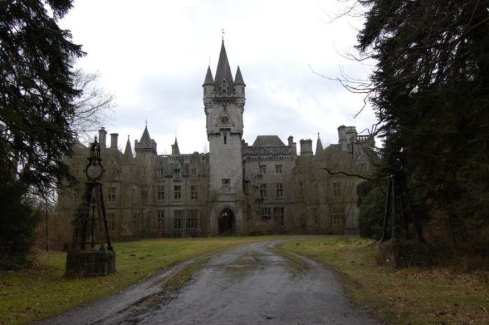 Château Miranda Castle, Celles, Namur, Belgium