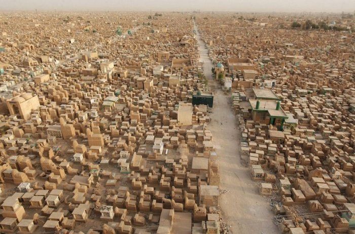 Wadi Al-Salaam cemetery