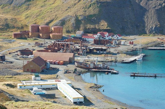 Abandoned places of Antarctica, Antarctic Plateau