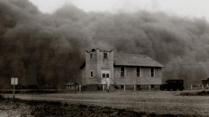 History: Dust Bowl, Dirty Thirties, 1930s, Great Plains, American and Canadian prairies