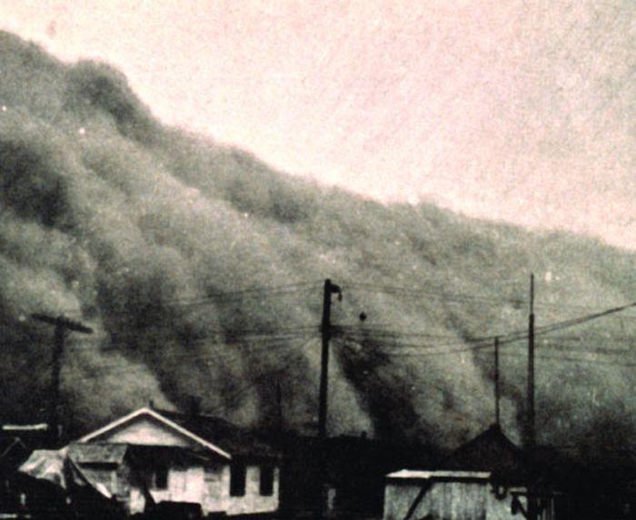 History: Dust Bowl, Dirty Thirties, 1930s, Great Plains, American and Canadian prairies