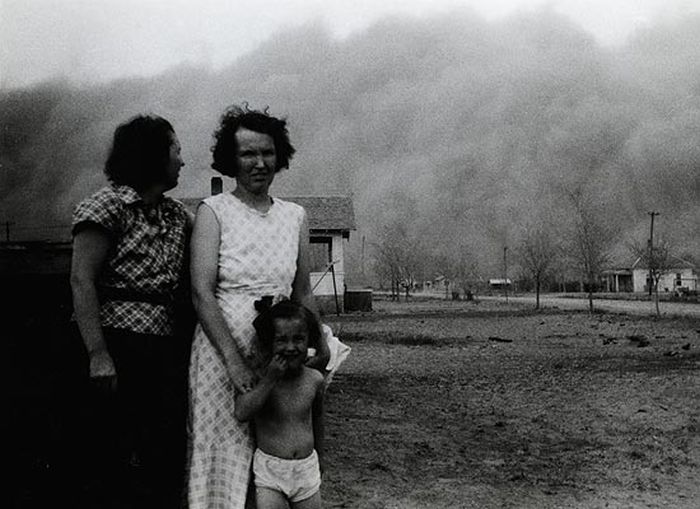 History: Dust Bowl, Dirty Thirties, 1930s, Great Plains, American and Canadian prairies