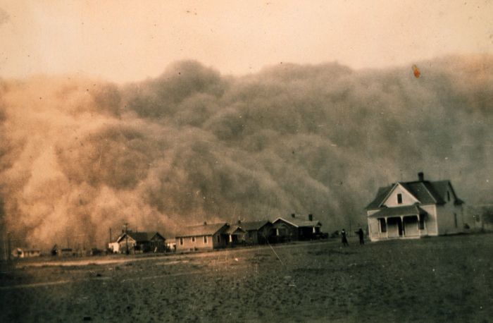 History: Dust Bowl, Dirty Thirties, 1930s, Great Plains, American and Canadian prairies