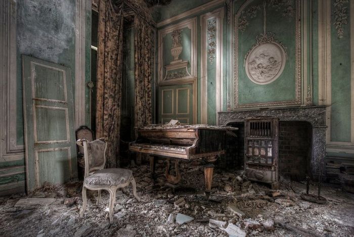 abandoned places around the world