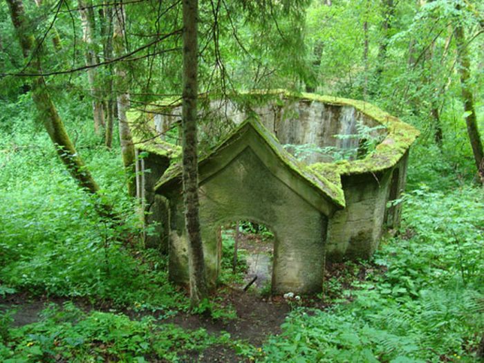 abandoned places around the world