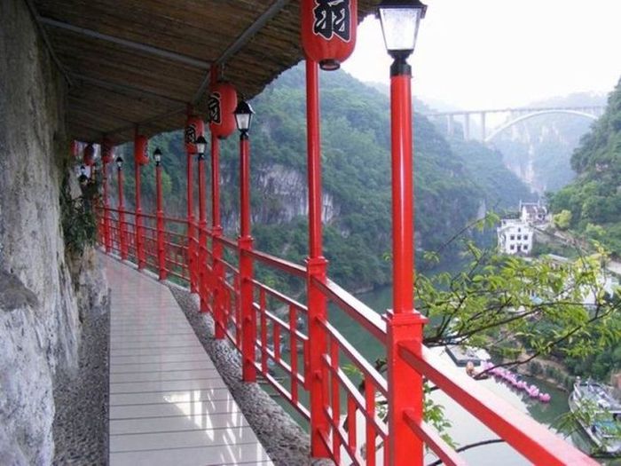 Fanven restaurant, Happy valley, Xiling Gorge, Yangtze River, Hubei province, China