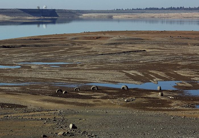 Folsom Lake reservoir, Sacramento, American River, Northern California, United States