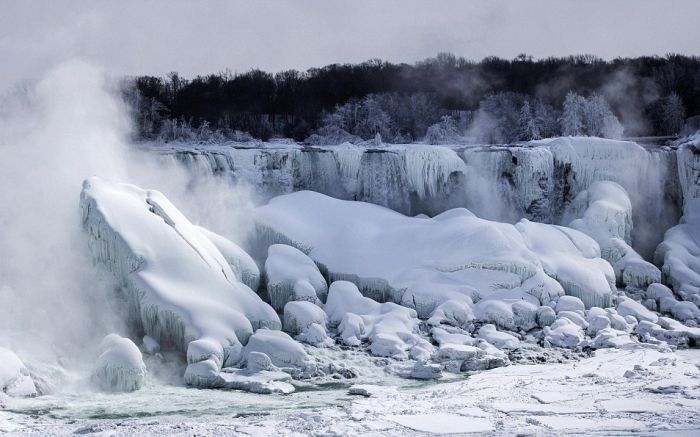 Niagara Falls frozen partially in 2014, Canada, United States