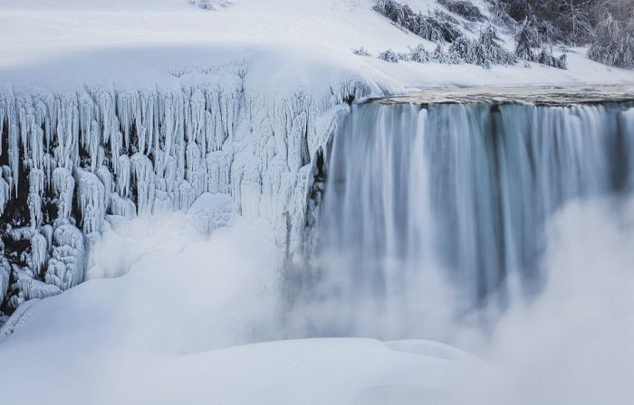 Niagara Falls frozen partially in 2014, Canada, United States