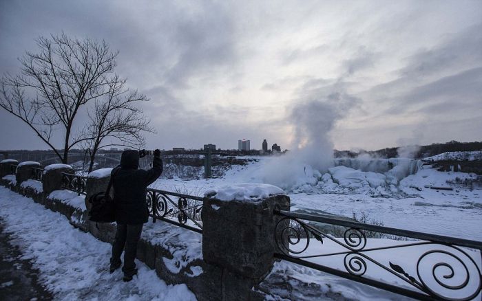 Niagara Falls frozen partially in 2014, Canada, United States