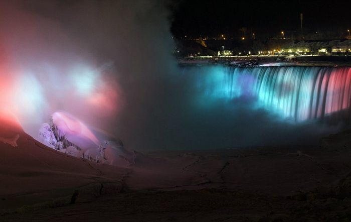 Niagara Falls frozen partially in 2014, Canada, United States