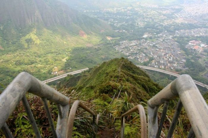 Stairway to Heaven, Haʻikū Stairs, Oʻahu, Hawaiian Islands, United States