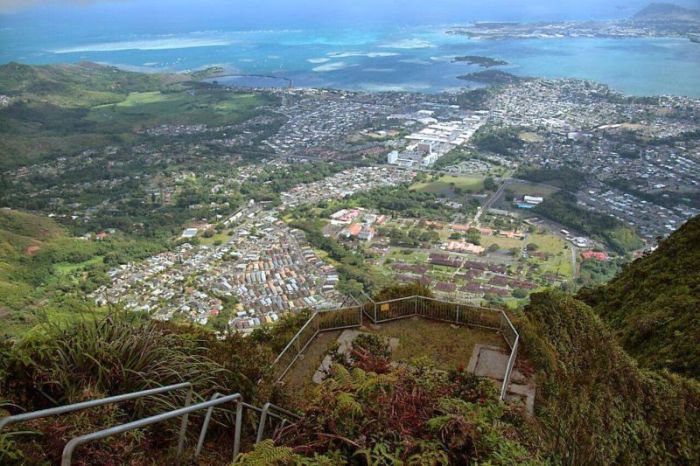 Stairway to Heaven, Haʻikū Stairs, Oʻahu, Hawaiian Islands, United States