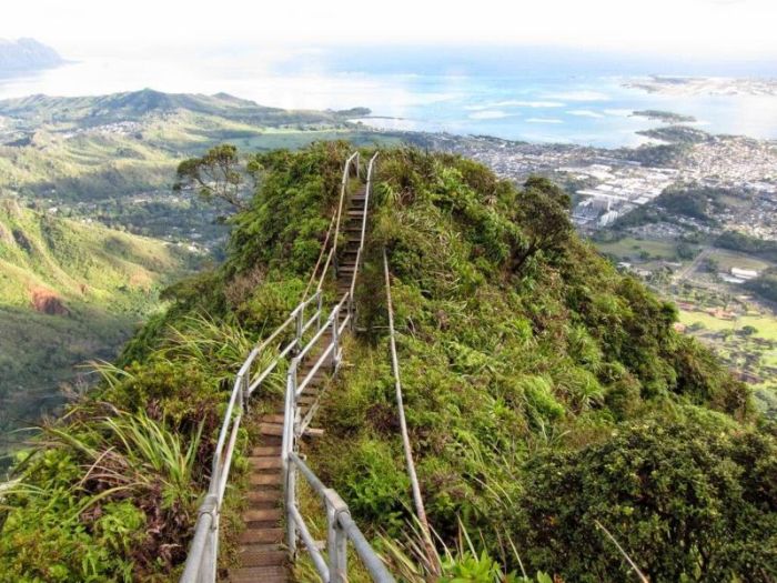 Stairway to Heaven, Haʻikū Stairs, Oʻahu, Hawaiian Islands, United States