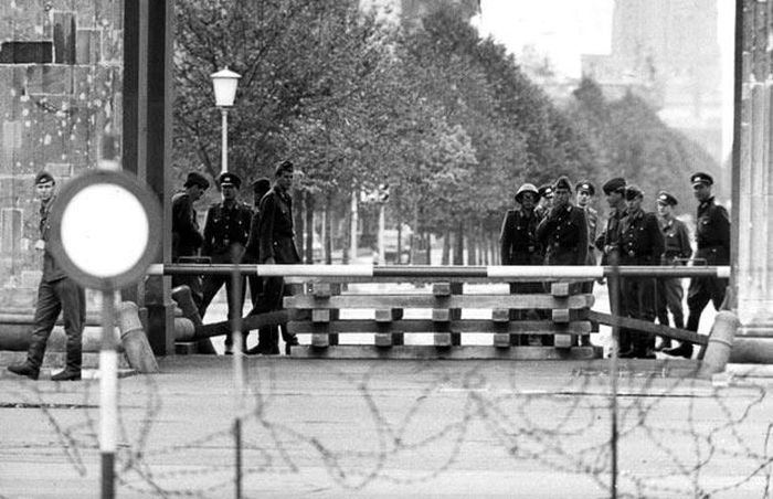 History: 1961 Construction of Berlin Wall barrier, Berlin, Germany