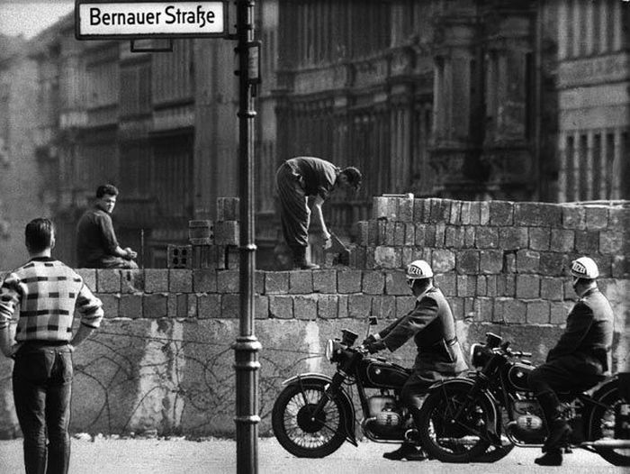 History: 1961 Construction of Berlin Wall barrier, Berlin, Germany