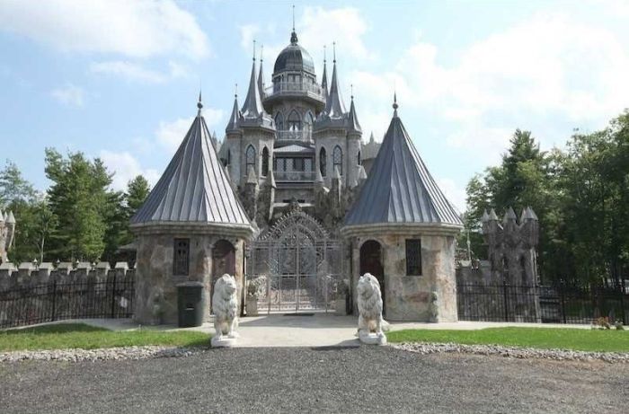 Luxury medieval castle by Christopher Mark, Woodstock, Connecticut, United States