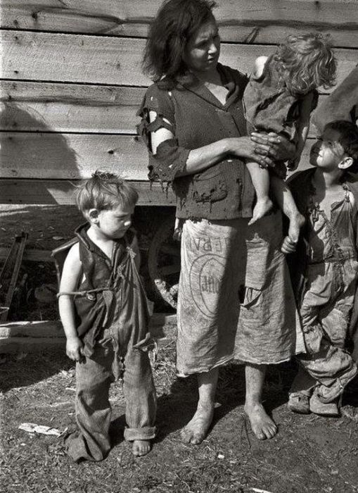 History: The Great Depression by Dorothea Lange, 1939-1943, United States