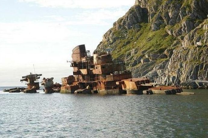 Murmansk light cruiser shipwreck, Russian Navy, Severodvinsk, Arkhangelsk Oblast, Russia