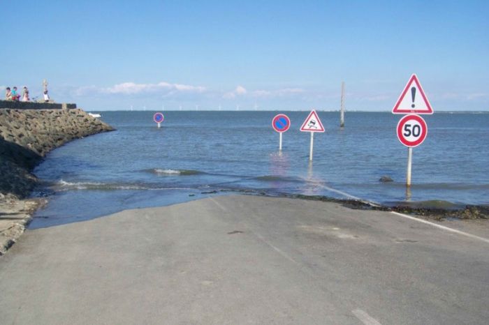 Le Passage de Gois ou Gôa, Île de Noirmoutier, Beauvoir-sur-Mer, Vendée, Pays de la Loire, France, Atlantic Ocean