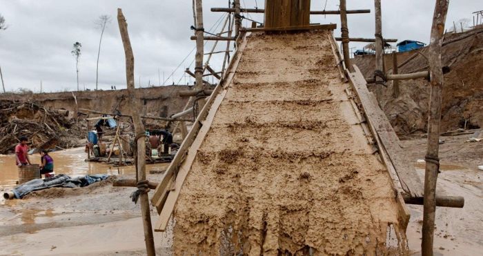 Gold rush, Peruvian Amazon, Madre de Dios, Peru